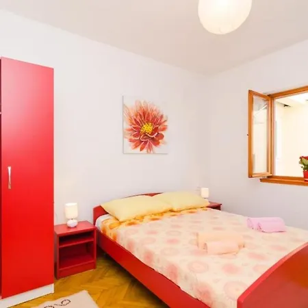 J&m - Two Bedroom With Terrace And City View Apartman *