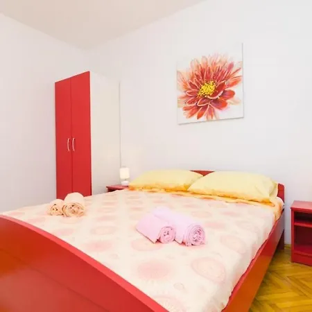 J&m - Two Bedroom With Terrace And City View Apartman *