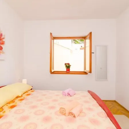 Apartman J&m - Two Bedroom With Terrace And City View *